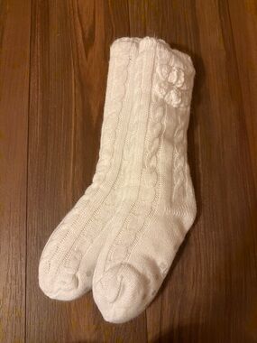 White Cable-Knit Crew Socks - Soft Comfort